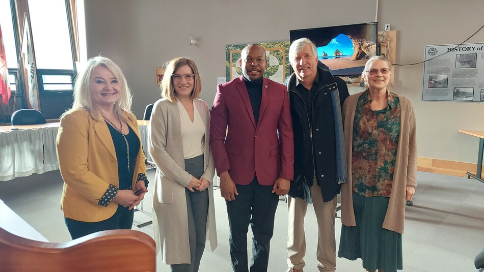 Making Acquaintances. From left, Sicamous Community Health Centre manager Karen Eastland, District of Sicamous chief administrative officer Kelly Bennett, Dr. Lucky Kotingo, Councillor Malcolm Makayev and Councillor Pam Beech.